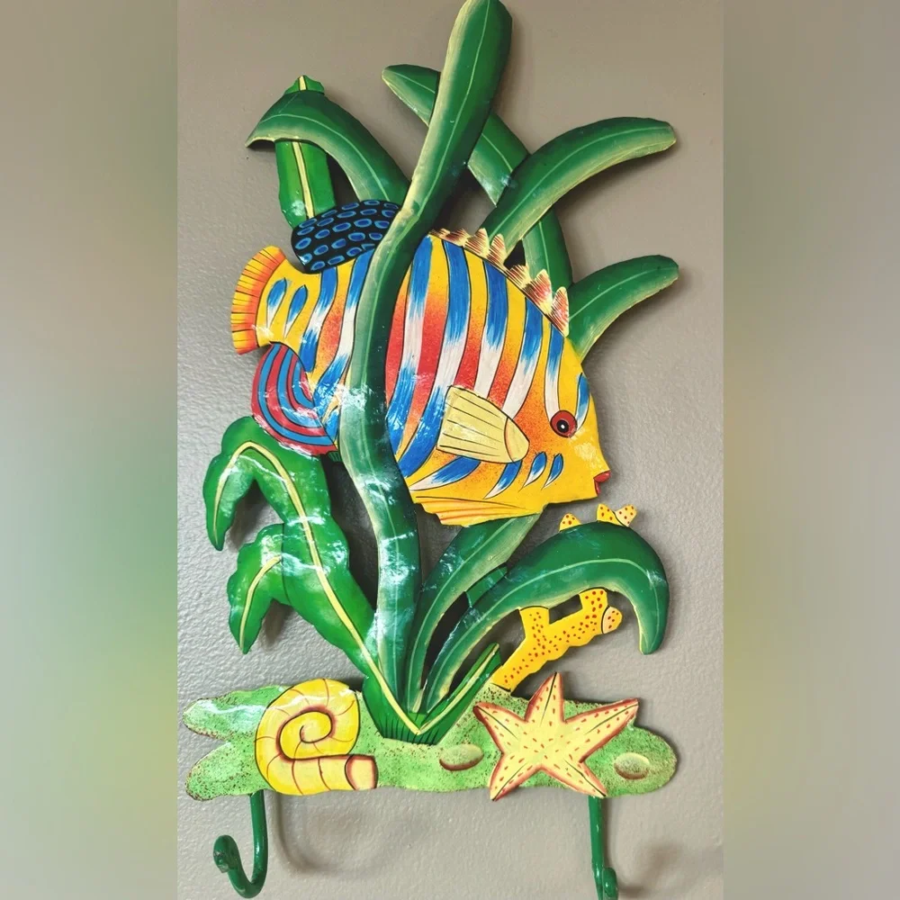 Handmade Hand Crafted Painted Costa Rica Fish Wall Art Home Decor Metal Rack
